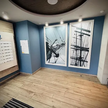 White Glove Deluxe Kapitanska Gdynia